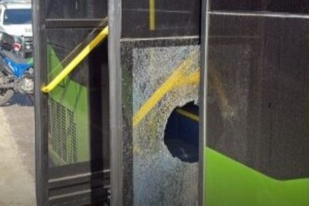 ataques-a-onibus-acabam,-mas-policia-ainda-apura-“todas-as-hipoteses”