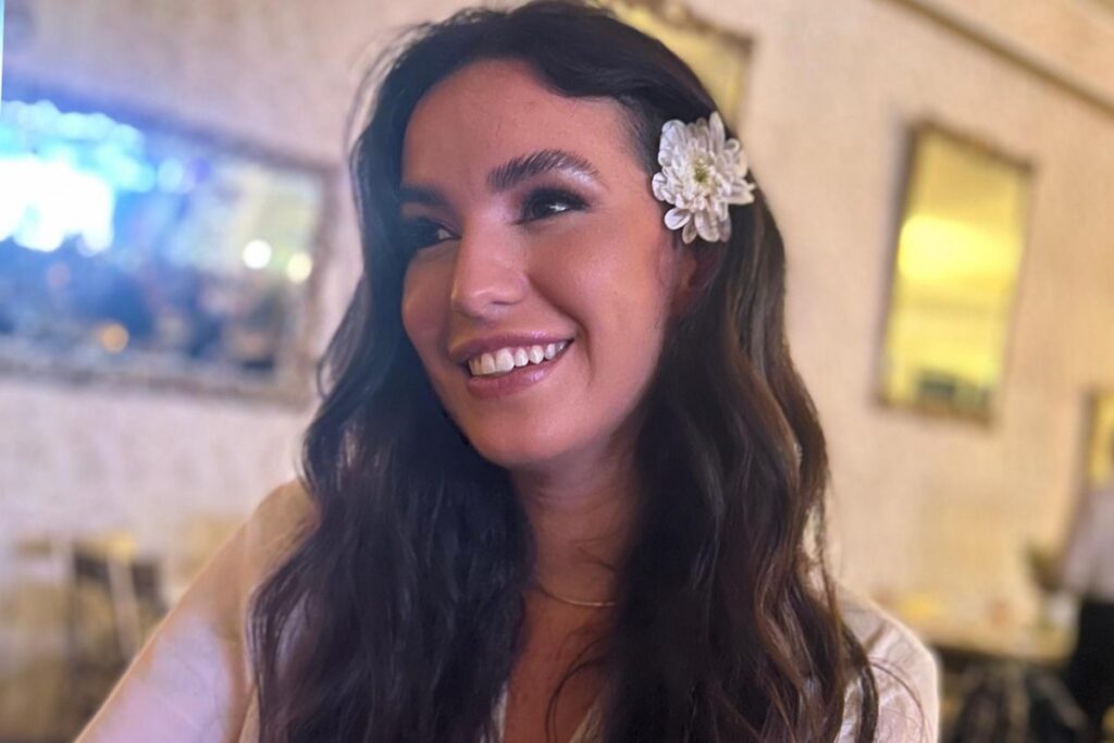 tatuadora-perde-bebe-e-enfrenta-menopausa-forcada-por-causa-de-mioma