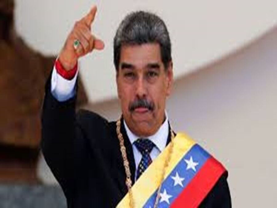 Maduro fala em luta armada contra EUA: “Oito embarcações apontam 1.200 mísseis”