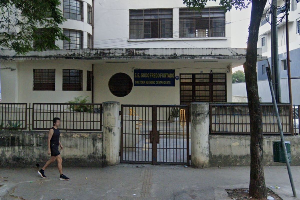 professores-denunciam-apologia-ao-nazismo-e-arma-falsa-em-escola-de-sp