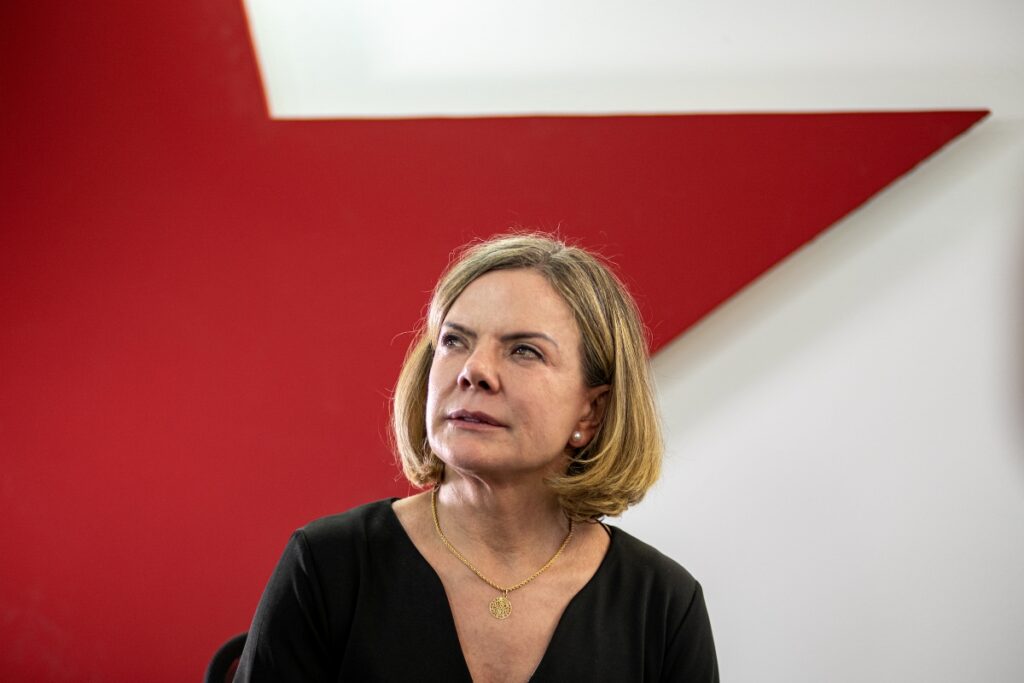 gleisi-sobre-julgamento-no-stf:-“era-dos-golpes-e-do-arbitrio-acabou”