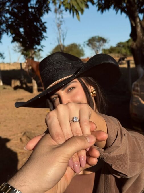 Gabriela Versiani fala sobre casamento com Murilo Huff e revela planos para os próximos anos