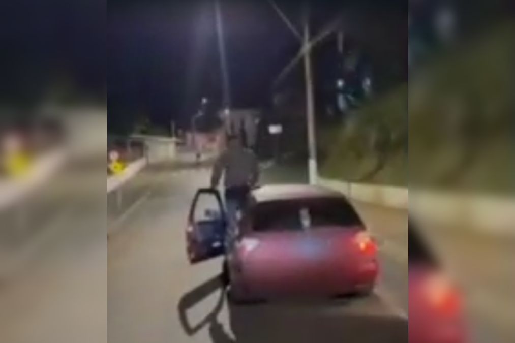 Motorista que subiu em carro, caiu e acertou casa é jovem de 16 anos