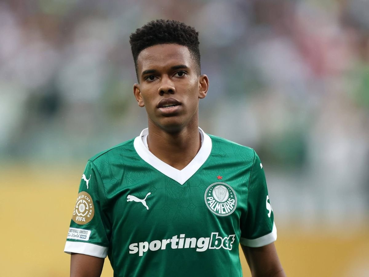 Palmeiras rompe barreira do bilhão e registra superávit histórico com vendas na janela