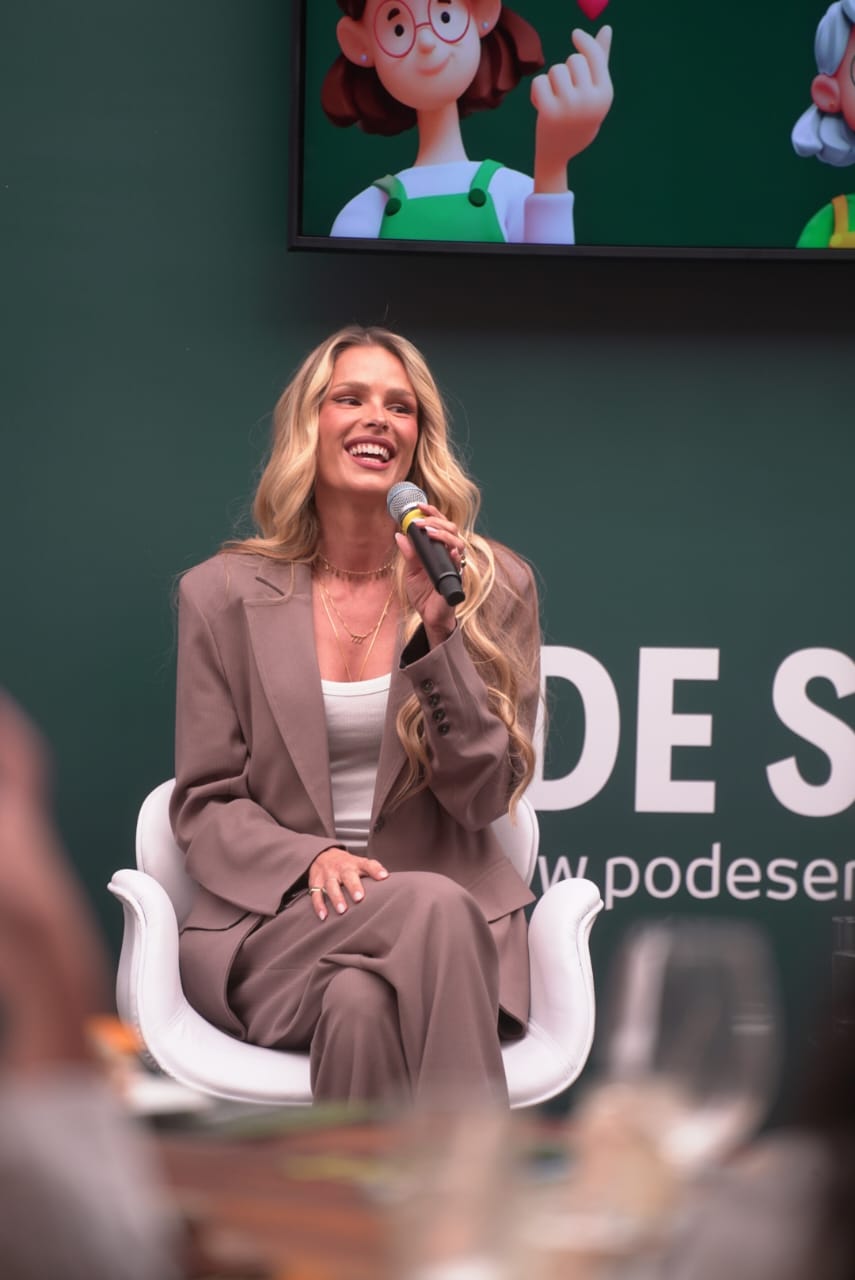 Yasmin Brunet reflete sobre vida amorosa e participações em reality shows