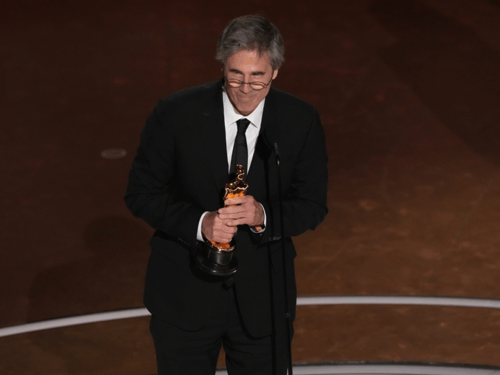 “ainda-estou-aqui”:-longa-brasileiro-vence-mais-um-premio-na-critica-internacional