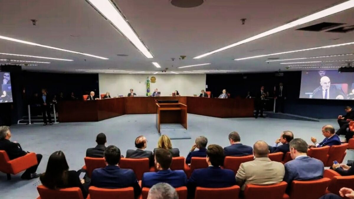 Julgamento do Golpe: a batalha do STF contra fake news