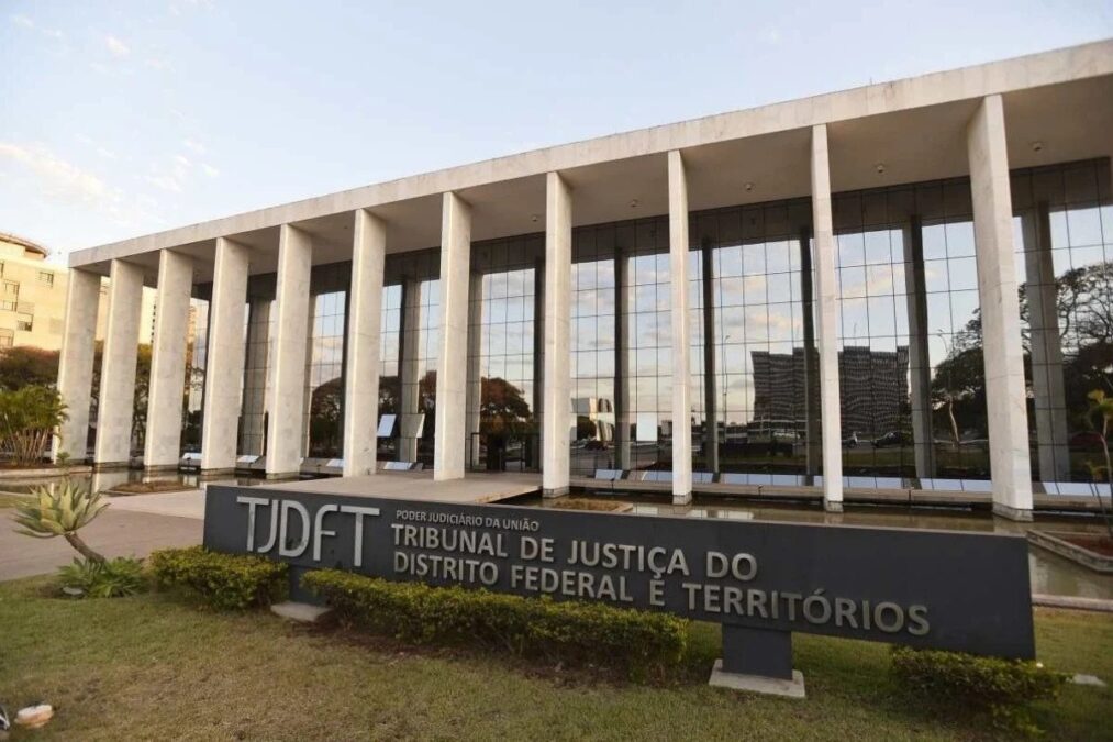 Cliente que queimou bunda após explosão de rechaud ganha indenização