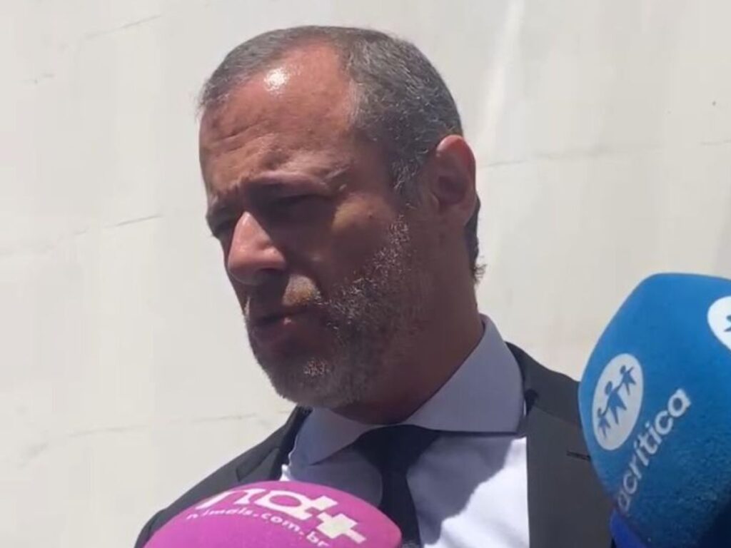 “os-fatos-sao-completamente-atipicos”,-diz-advogado-de-bolsonaro-sobre-acusacao