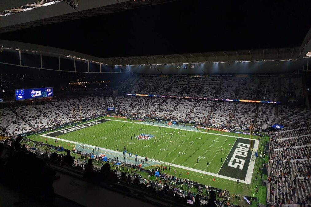Metrô e CPTM funcionarão 24h nesta sexta por conta do jogo da NFL