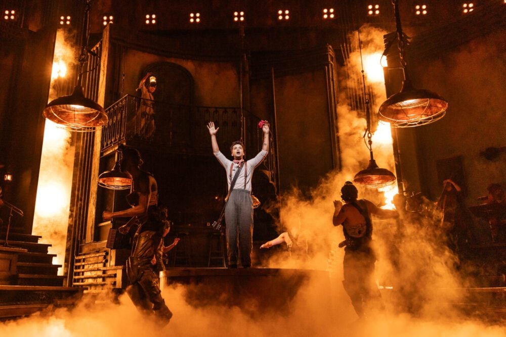 “hadestown”:-musical-premiado-da-broadway-tera-montagem-inedita-no-brasil-em-2026