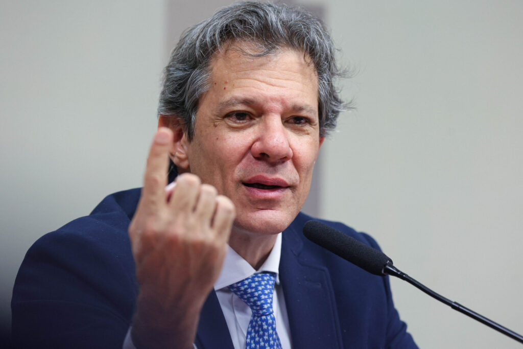 “rasgou-se-a-fantasia”-de-tarcisio-como-pessoa-de-centro,-diz-haddad