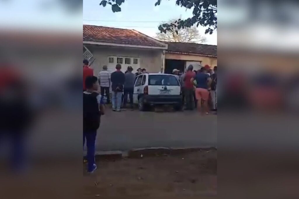 carro-desgovernado-invade-casa-e-mata-mulher-sentada-na-varanda