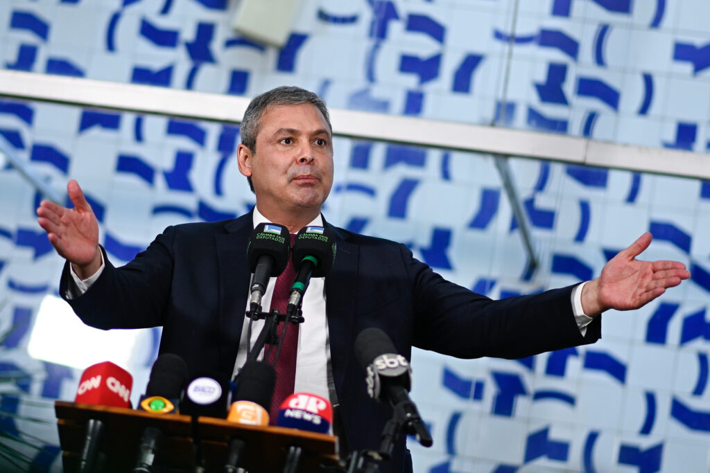 lider-do-pt-coloca-mais-uma-pedra-no-caminho-da-anistia