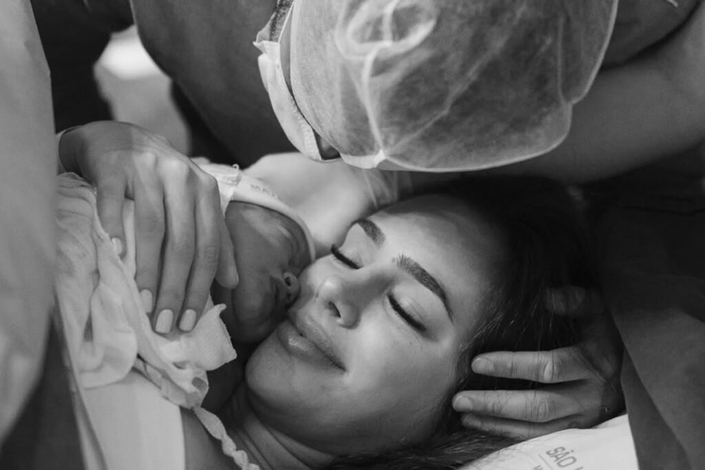 bruna-biancardi-encanta-fas-com-novas-fotos-do-nascimento-de-mel