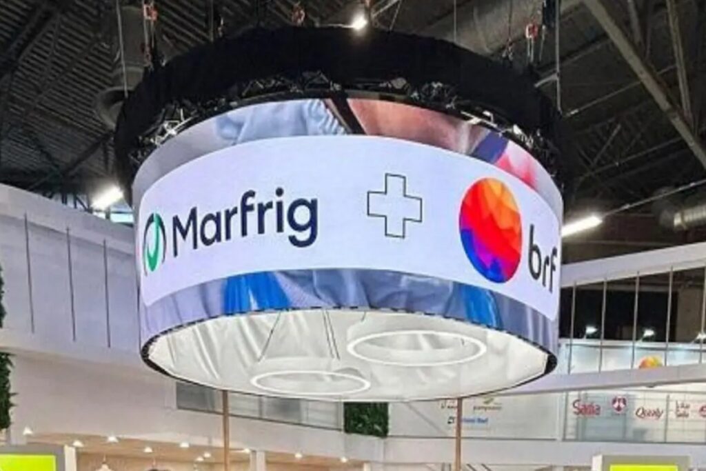 por-unanimidade,-cade-encerra-novela-e-aprova-fusao-de-marfrig-e-brf