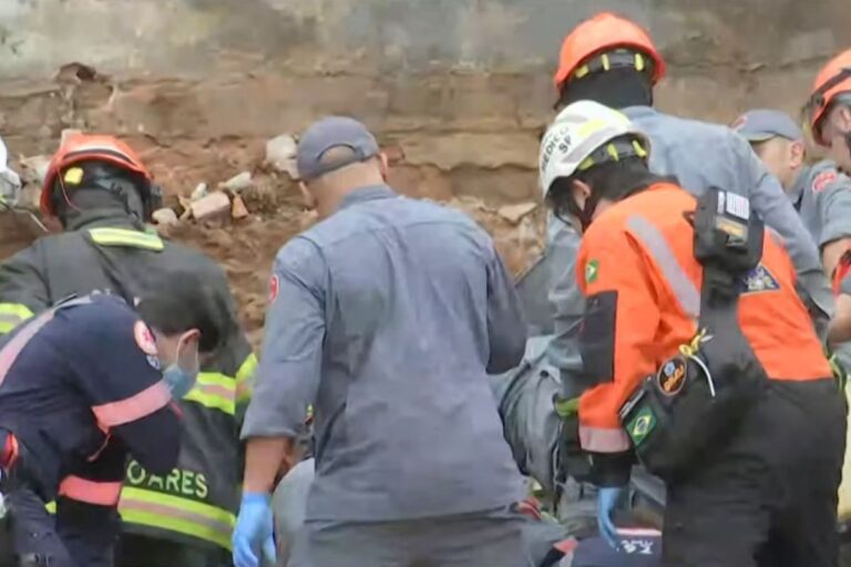 desmoronamento-de-obra-em-sp-deixa-vitima-e-bombeiros-sao-acionados