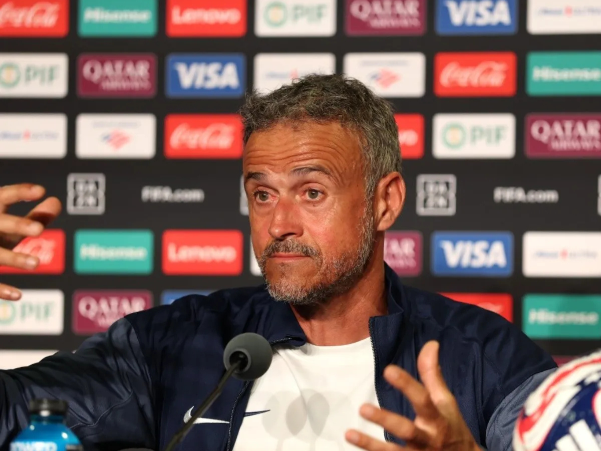 Luis Enrique é hospitalizado após grave acidente de bicicleta e preocupa o PSG
