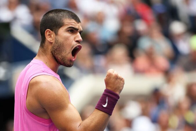 carlos-alcaraz-vence-djokovic-e-garante-vaga-na-final-do-us-open
