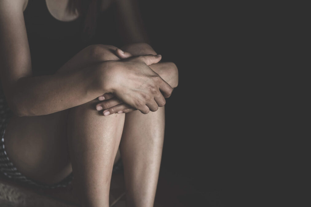 Adolescente de 17 anos vai à festa, é dopada e sofre estupro coletivo