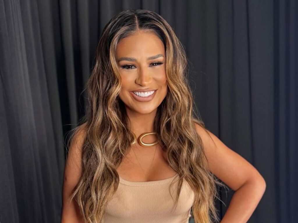 simone-mendes-se-pronuncia-apos-exibir-bandeira-do-para-em-show-no-amazonas