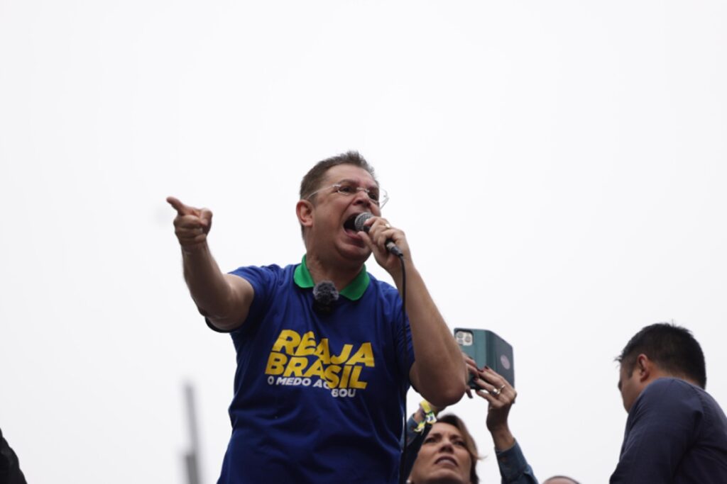 lider-do-pl-na-camara-diz-que-moraes-e-“ditador”-e-“comete-crime”