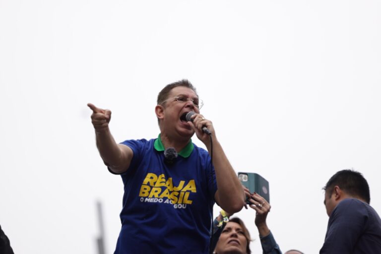 lider-do-pl-na-camara-diz-que-moraes-e-“ditador”-e-“comete-crime”