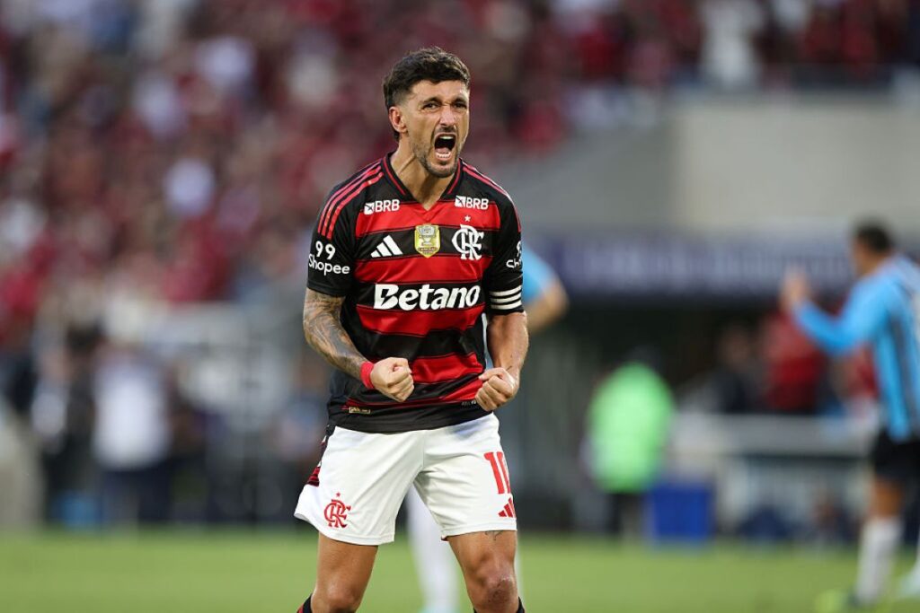 arrascaeta-e-varela-sao-liberados-pelo-uruguai-e-voltam-ao-fla.-entenda