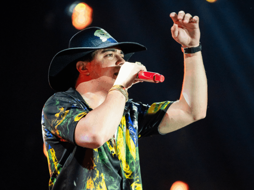 natanzinho-lima-comemora-sucesso-da-carreira-musical:-“minha-vida-mudou”