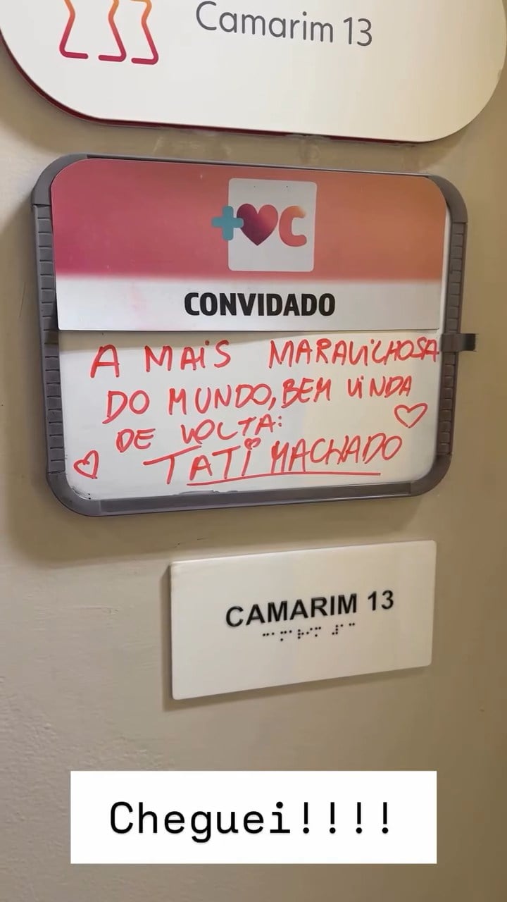 De volta ao “Mais Você”, Tati Machado compartilha momento com equipe antes de entrar no ar
