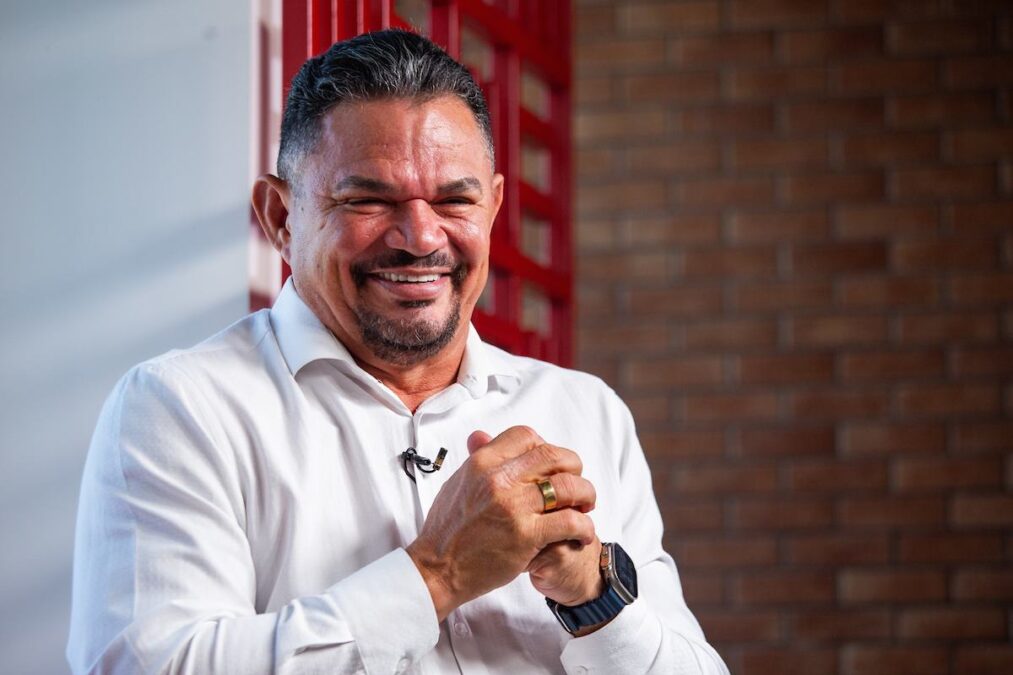 Deputado bolsonarista diz que “beijaria Lula” por aumento de militares