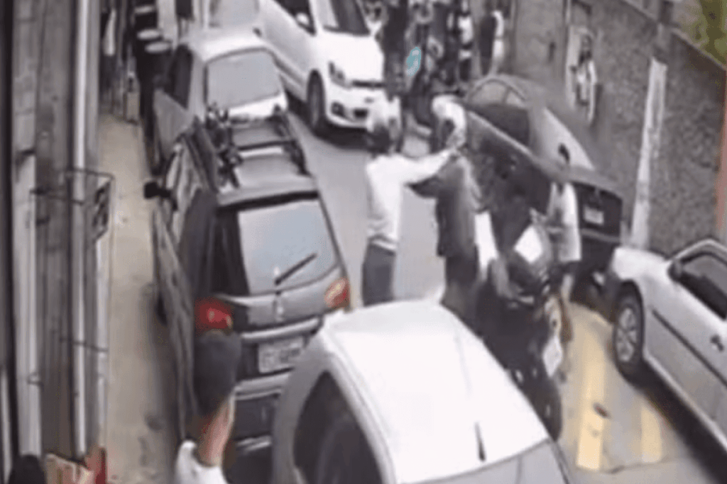 pm-e-agredido-com-garrafas-durante-abordagem-e-atira-contra-suspeitos