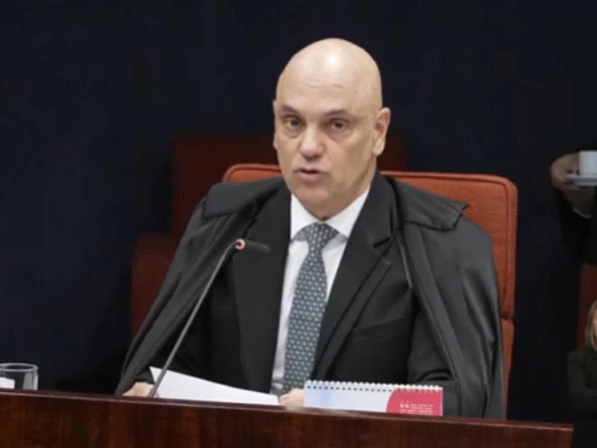 Moraes reforça validade da delação de Mauro Cid em julgamento de Bolsonaro