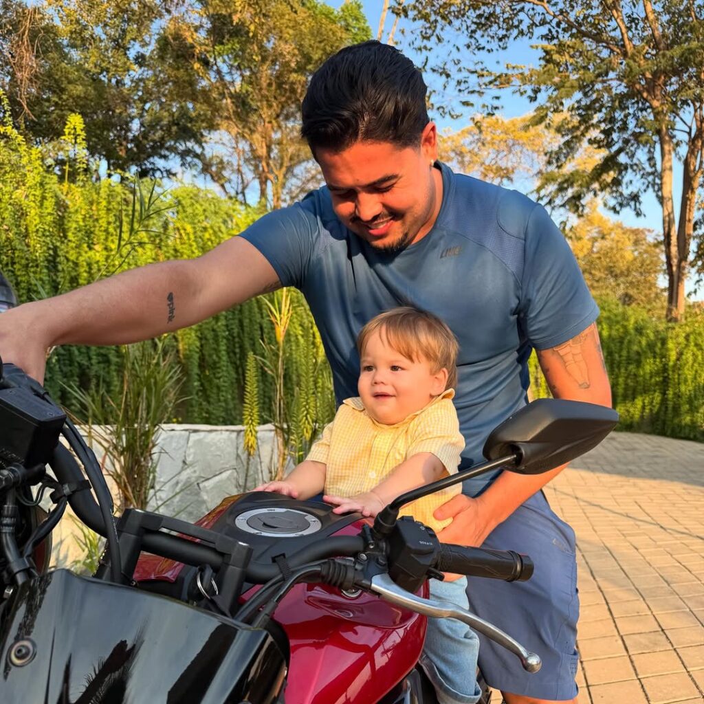 joao-victor,-amigo-de-ze-felipe,-revela-que-nao-ira-ao-aniversario-do-filho-do-cantor