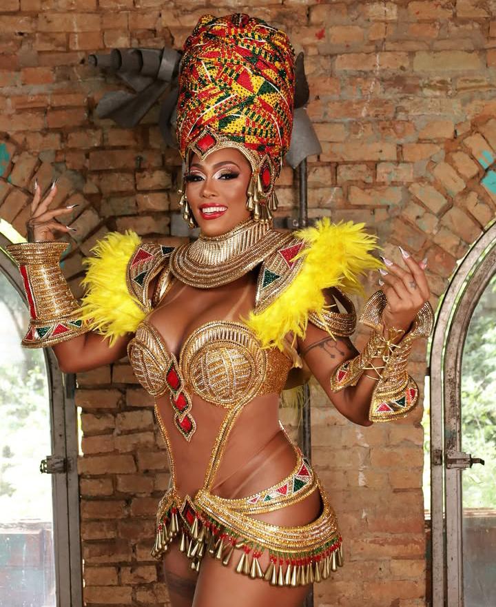 ex-fazenda-rosiane-pinheiro-sera-oficialmente-coroada-na-vai-vai-no-domingo-(14/9)