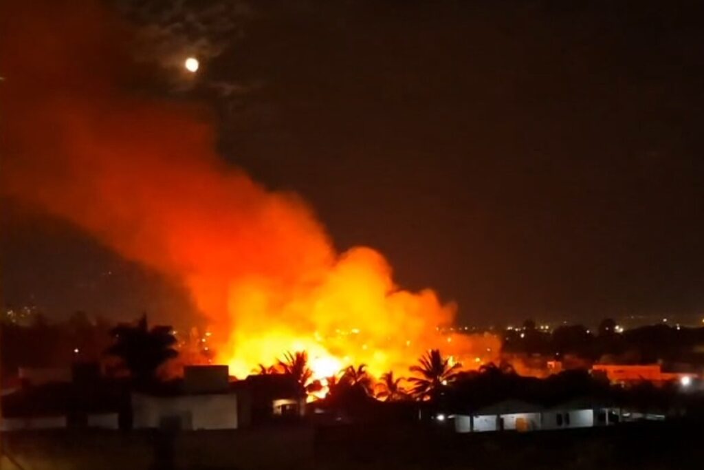 video:-incendio-atinge-regiao-de-arniqueira-e-mobiliza-corpo-de-bombeiros