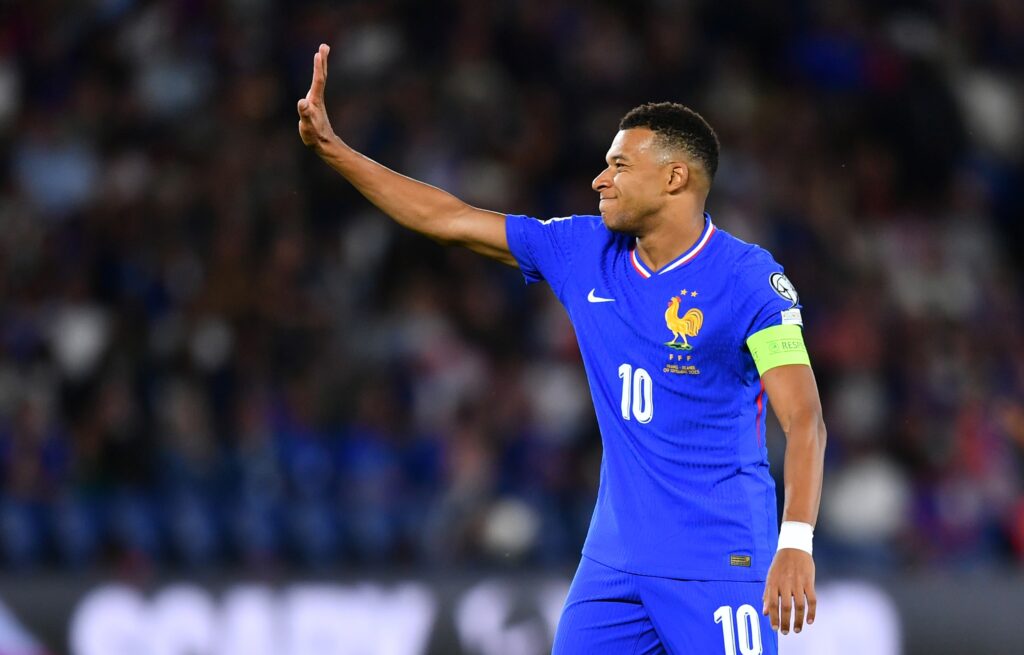 mbappe-faz-declaracao-polemica-sobre-bastidores-no-futebol:-“enojado”