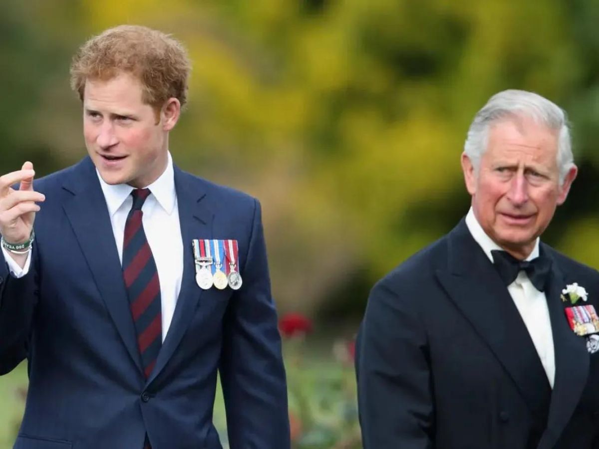 Príncipe Harry e rei Charles se reencontram após mais de 1 ano afastados