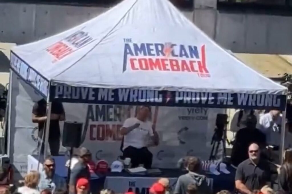 veja-videos-de-charlie-kirk,-aliado-de-trump,-sendo-baleado-nos-eua