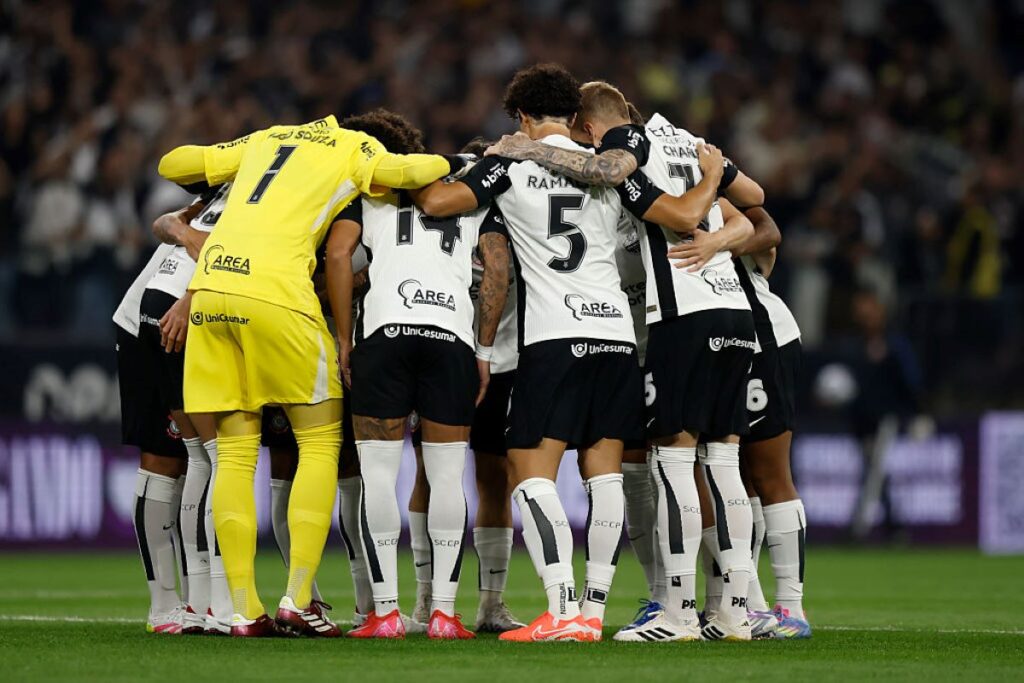 corinthians-vence-athletico-pr-mais-uma-vez-e-avanca-na-copa-do-brasil
