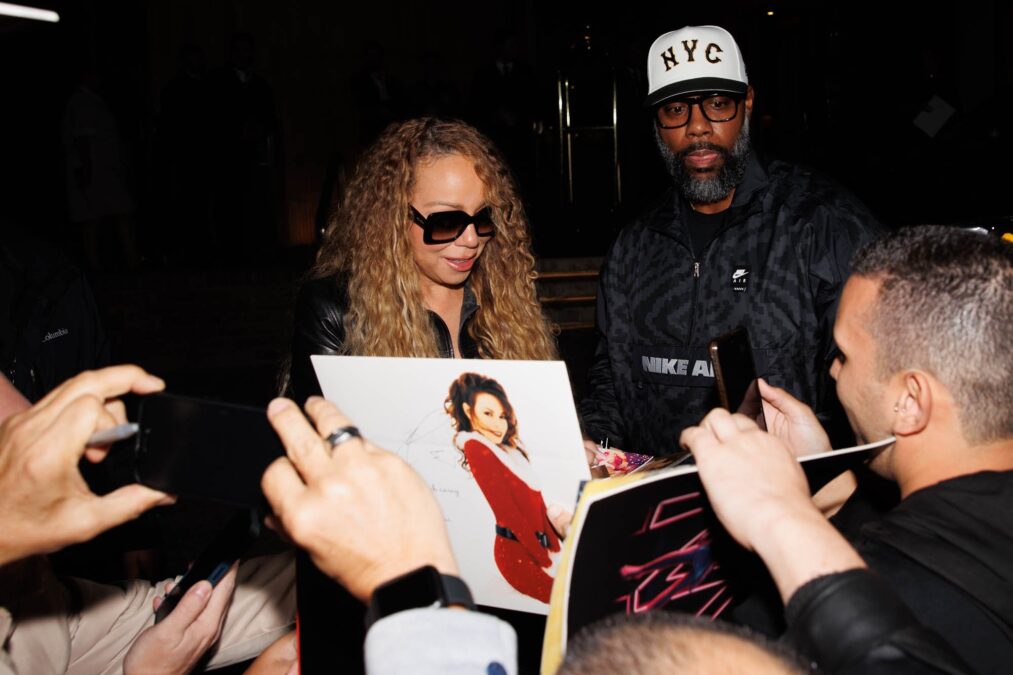 Mariah Carey desembarca em São Paulo e causa euforia na porta do hotel