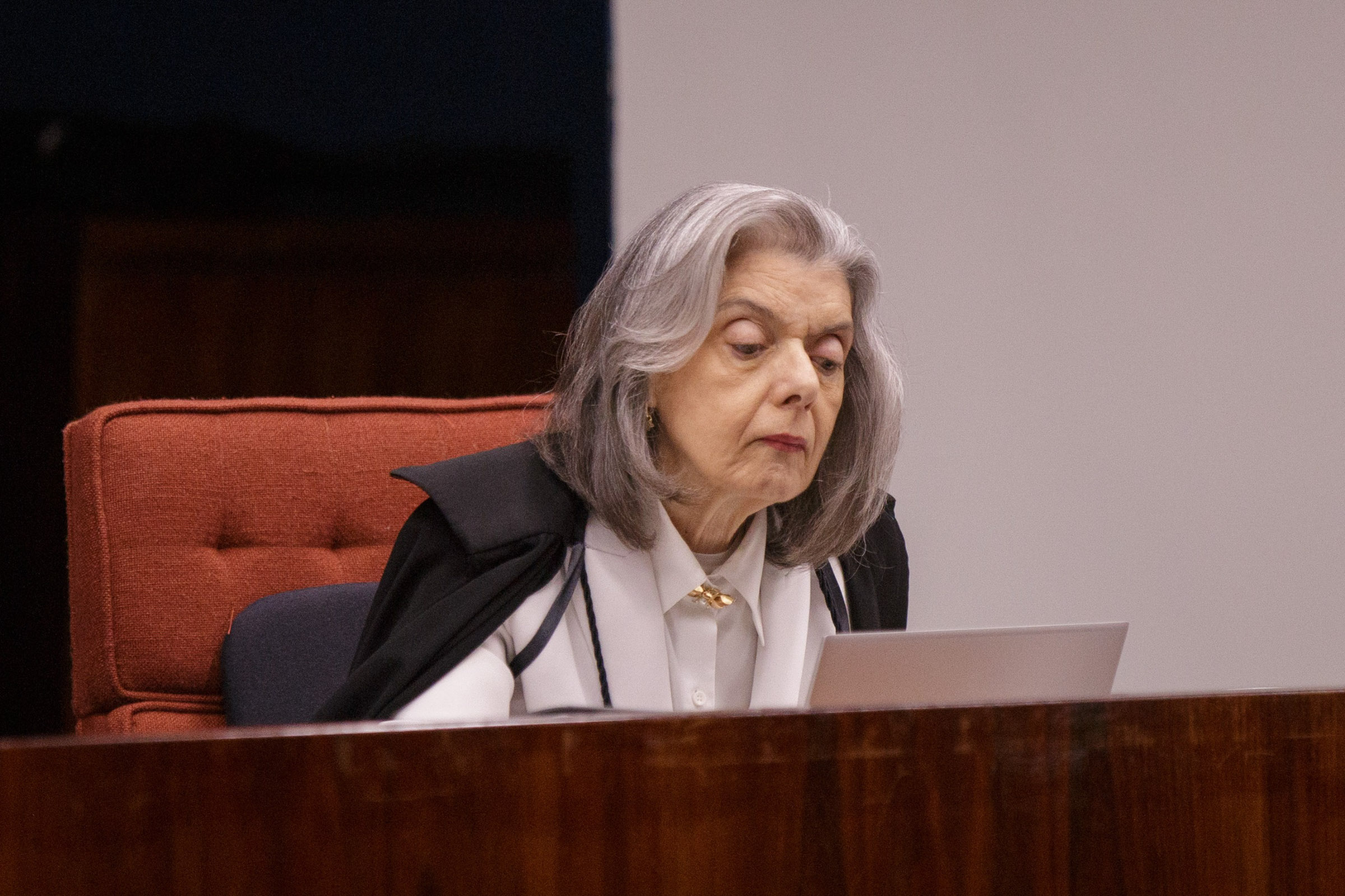 STF: como deve ser o voto de Cármen Lúcia; ministros devem rebater Fux