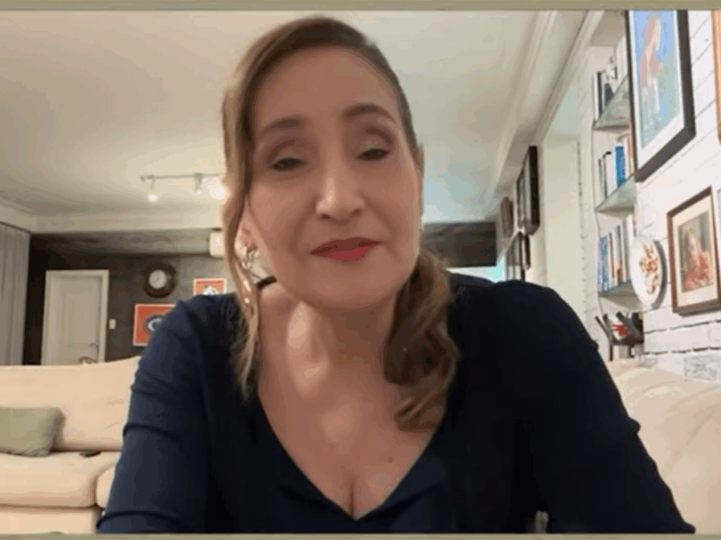 sonia-abrao-recebe-homenagem-e-promete-festa-especial-para-20-anos-de-carreira