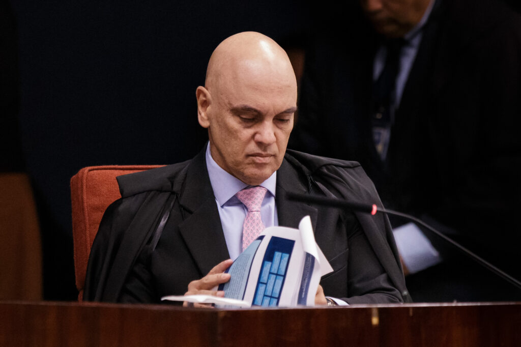 moraes-aplica-reducao-de-pena-a-bolsonaro-por-causa da idade