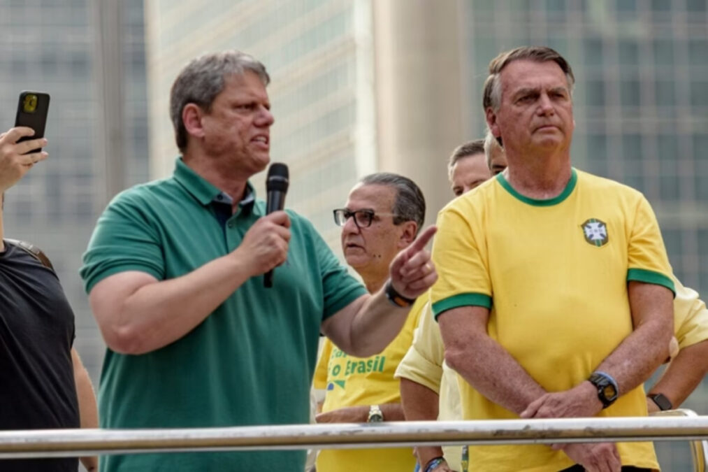 Tarcísio diz que Bolsonaro foi “vítima” de “sentença injusta” do STF