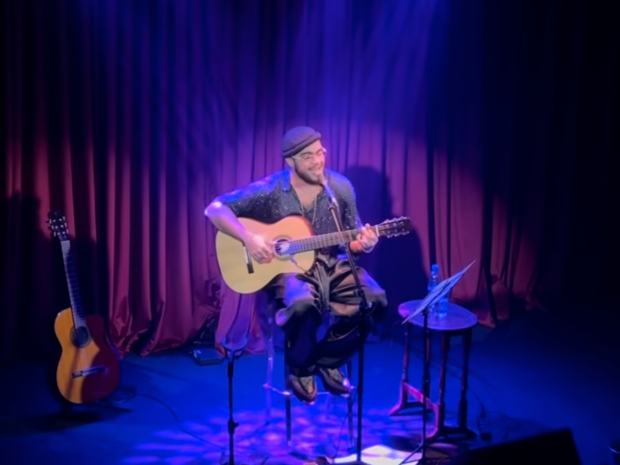 Francisco Gil homenageia Preta em show de abertura da turnê europeia dos Gilsons
