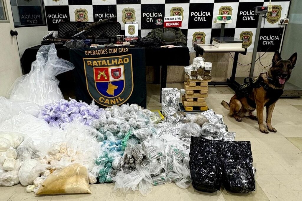 cao-farejador-descobre-casa-com-armas-e-140-kg-de-drogas-em-sp