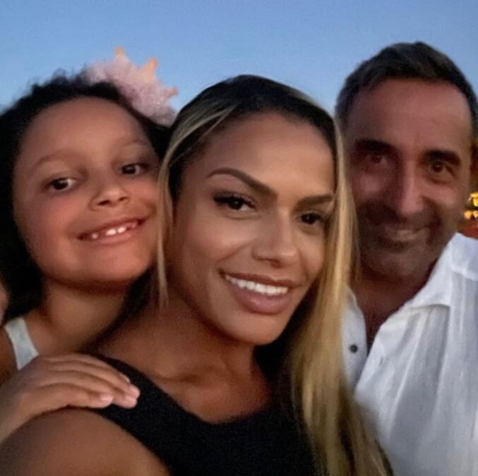 Quitéria Chagas recorda morte do marido vítima de câncer: “Passei um filme de terror”