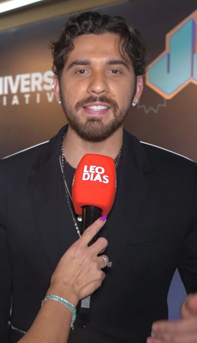 Jornalista fica nervosa ao entrevistar Gustavo Mioto e o confunde com Murilo Huff