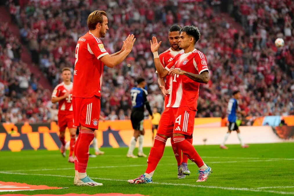 Campeonato Alemão: Bayern goleia Hamburgo e se isola na liderança